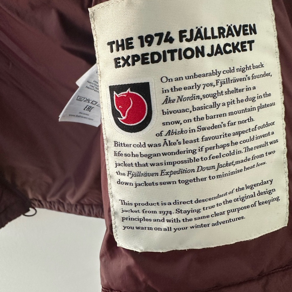 Fjallraven Women's 1974 Expedition Jacket in Burgundy - Picture 6 of 9